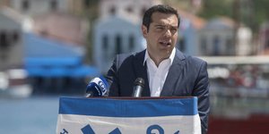 Στις 17 Απριλίου ο Αλέξης Τσίπρας από το Καστελόριζο είχε δηλώσει ότι θα επέστρεφε για το... τέλος των μνημονίων