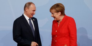 H Γερμανίδα καγκελάριος υποδέχεται αύριο στο Βερολίνο τον Ρώσο πρόεδρο (Φωτογραφία αρχείου: ΑΡ)