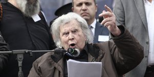Ο Μίκης Θεοδωράκης/ Φωτογραφία intime news