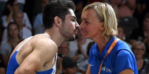 Ο Μίλτος Τεντόγλου με την Χάικε Ντρέσλερ (Φωτογραφία: Twitter)