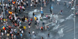 Συμπλοκές στη Ρουμανία (Φωτογραφία: AP Photo/Vadim Ghirda)