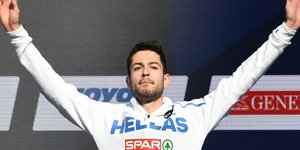 Ο Μίλτος Τεντόγλου στο ψηλότερο σκαλί του βάθρου (Φωτογραφία: ΑΠΕ/ EPA/CLEMENS BILAN)