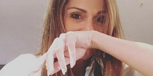 Η Δέσποινα Βανδή με πλάστη και ποδιά. Φωτογραφία: Instagram