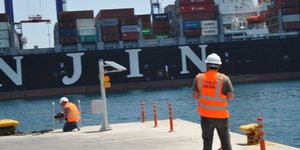 Από τις εγκαταστάσεις της Cosco στο λιμάνι του Πειραιά/Φωτογραφία: Eurokinissi