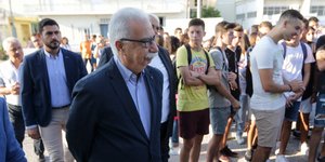 Ο υπουργός Παιδείας στο φετινό αγιασμό σε ΕΠΑΛ στους Αγίους Αναργύρους / Φωτογραφία: Eurokinissi / ΠΑΝΑΓΟΠΟΥΛΟΣ ΓΙΑΝΝΗΣ