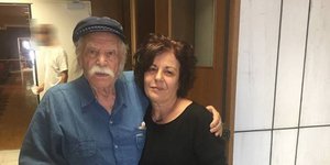 Ο Μανώλης Γλέζος με την Μάγδα Φύσσα -Φωτογραφία: twitter