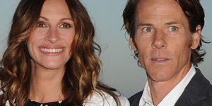 Η Τζούλια Ρόμπερτς με τον σύζυγό της