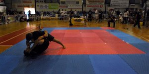 Μαθήματα αυτοάμυνας θα κάνουν εφοριακοί (Φωτογραφία αρχείου: EUROKINISSI/ ΘΑΝΑΣΗΣ ΚΑΛΛΙΑΡΑΣ)