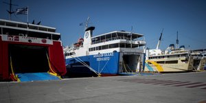 Δεμένα θα παραμείνουν τα πλοία για άλλο ένα 24ωρο. Φωτογραφία: Eurokinissi / Βασίλης Ρεμπάπης