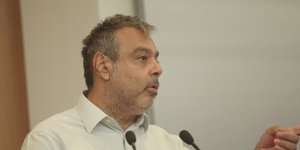 Ο υπουργός Επικρατείας Χριστόφορος Βερναρδάκης -Φωτογραφία: EUROKINISSI/ΧΡΗΣΤΟΣ ΜΠΟΝΗΣ