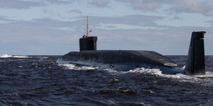 Το ρωσικό πυρηνοκίνητο υποβρύχιο Yuri Dolgoruky κλάσης Borey (Φωτογραφία αρχείου: ΑΡ) 