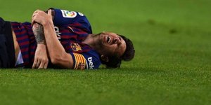 Ο Λιονέλ Μέσι στο έδαφος