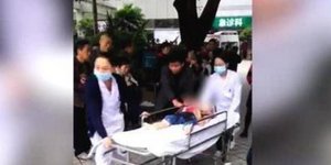 Η επίθεση έγινε σε προαύλιο νηπιαγωγείο στην πόλη Τσονγκίνγκ (Φωτογραφία: Twitter/CGTN) 