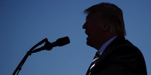 Ο Ντόναλντ Τραμπ κατά την διάρκεια ομιλίας του/Φωτογραφία: AP