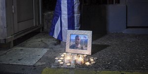 Συγκέντρωση στην αλβανική πρεσβεία για τον θάνατο του Ελληνα ομογενή Κωνσταντίνου Κατσιφά / Φωτογραφία: EUROKINISSI