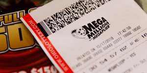 Mega Millions (Φωτογραφία: AP Photo/John Minchillo)