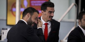 Νάτχο και Χριστοδουλόπουλος στο αεροδρόμιο / Φωτογραφία: Eurokinissi (ΜΑΡΚΟΣ ΧΟΥΖΟΥΡΗΣ)