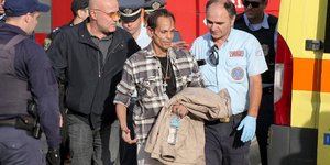 Η απίστευτη ιστορία του άνδρα που απειλούσε να αυτοκτονήσει στην Ομόνοια