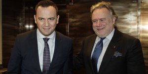 Ο Μπουγιάρ Οσμάνι με τον Γιώργο Κατρούγκαλο/ Φωτογραφία: EUROKINISSI- ΧΡΗΣΤΟΣ ΜΠΟΝΗΣ