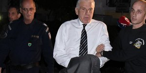 Ο Γιάννος Παπαντωνίου λίγο μετά την απόφαση για την προφυλάκισή του / Φωτογραφία: Intimenews