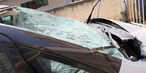 Σπασμένο παρμπρίζ αυτοκινήτου/ Φωτογραφία: Eurokinissi