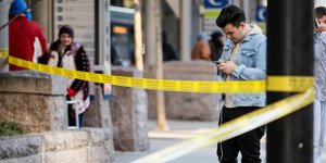 Θρίλερ με εξαφάνιση 13χρονης στις ΗΠΑ μετά τη δολοφονία των γονιών της (Φωτογραφία: AP Photo/John Minchillo)