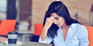 Γυναίκα με άγχος /Φωτογραφία: Shutterstock
