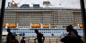 Κρουαζιερόπλοιο στο λιμάνι του Πειραιά/Φωτογραφία: Eurokinissi