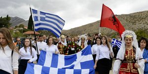 Επετειακές εκδηλώσεις 28ης Οκτωβρίου στο στρατιωτικό κοιμητήριο στις Βουλιαράτες Αλβανίας -Φωτογραφία: Intimenews/ΠΑΠΠΑ ΠΑΡΑΣΚΕΥΗ