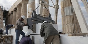 Εργασίες στον Παρθενώνα