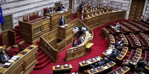 Βουλή: φωτογραφία: EUROKINISSI/ΓΙΩΡΓΟΣ ΚΟΝΤΑΡΙΝΗΣ