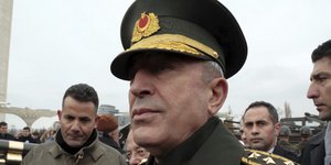 Ο Τούρκος υπουργός Αμυνας Χουλουσί Ακάρ που πρώτος χρησιμοποίησε τον όρο Γαλάζια Πατρίδα- φωτογραφία AP