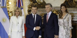 Το ζεύγος Μακρόν και Αγουάντα/Μάκρι /Φωτογραφία: AP/Natacha Pisarenko