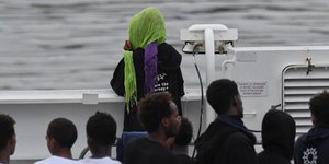 Πλοίο με μετανάστες κατευθύνεται στην Ιταλία /Φωτογραφία:ΑΡ
