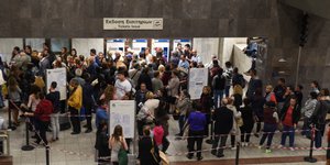 ουρές στο μετρό/Φωτογραφία: Eurokinissi