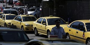στάση εργασίας ταξί/Φωτογραφία: IntimeNews