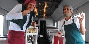 «Δυο Ξεροκέφαλες Κουτάλες» στο Τρένο στο Ρουφ