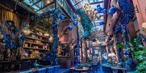 Ο χριστουγεννιάτικος στολισμός του Noel/ Φωτογραφία: Noel/ Facebook -Φωτογραφία: lowlight.gr