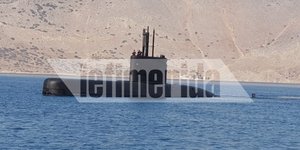 Πολεμικό υποβρύχιο αναδύεται στη Σύμη