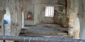 Προκάλεσαν ζημιές στο εσωτερικό της Μονής