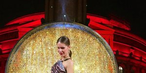 Η Ευγενία Νιάρχου στα βρετανικά βραβεία μόδας/ Φωτογραφία: marykatrantzou/ Instagram