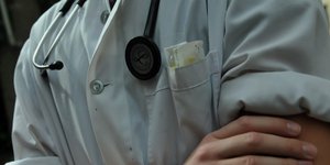 γιατρός/Φωτογραφία: IntimeNews