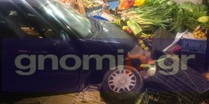 Πάτρα: Από θαύμα δεν υπήρξαν θύματα στο τροχαίο που σημειώθηκε σε μανάβικο στην Πάτρα