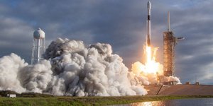 H εκτόξευση του πυραύλου Falcon 9 