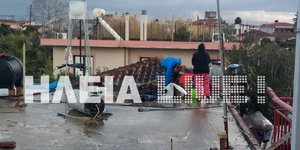 Ζημιές σε στέγες σπιτιών προκάλεσε ο ανεμοστρόβιλος (Φωτο: Ilialive.gr)