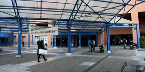 SOS εκπέμπουν οι εργαζόμενοι στο «Αττικόν»/ Φωτογραφία: EUROKINISSI- ΓΙΑΝΝΗΣ ΠΑΝΑΓΟΠΟΥΛΟΣ