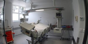 48 ασθενείς ήταν στη λίστα αναμονής για τη ΜΕΘ την Τρίτη/ Φωτογραφία: EUROKINISSI- ΤΑΤΙΑΝΑ ΜΠΟΛΑΡΗ
