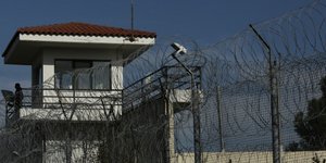 Κάμερες σε μάντρα φυλακών