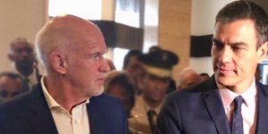 Ο Γιώργος Παπανδρέου με νέο look- φωτογραφία twitter