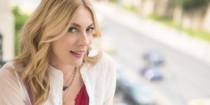 H Σμαράγδα Καρύδη